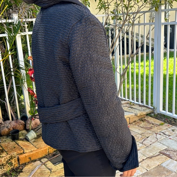 Giorgio Armani Black Ribbed Brocade Silk Zip Jacket! - Picture 3 of 10